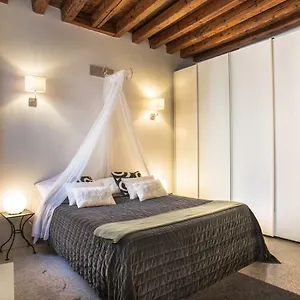 Terrazzina - Romantic Pied A Terre At The Heart Of Cannaregio District Venezia